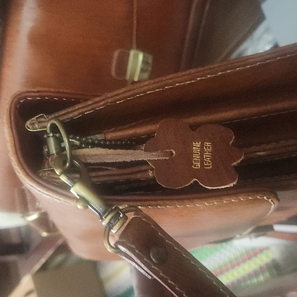 Breafcase - Picture 3 of 5